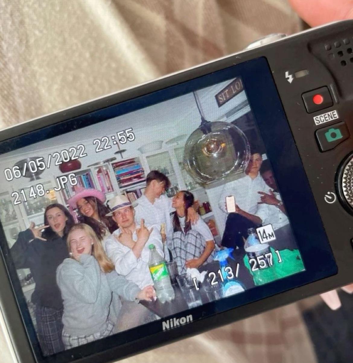 recommendations for digital cameras for vintage, old school photos ...